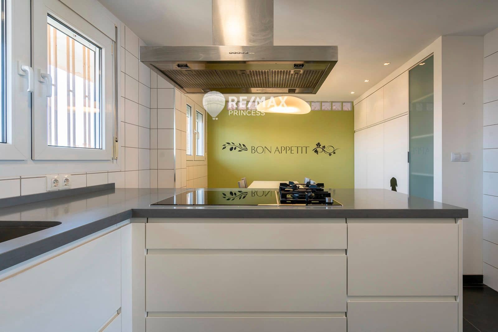 4 soverom Leilighet til salgs i Cabo de las Huertas med svømmebasseng garasje - € 785 000 (Ref: 9164716)