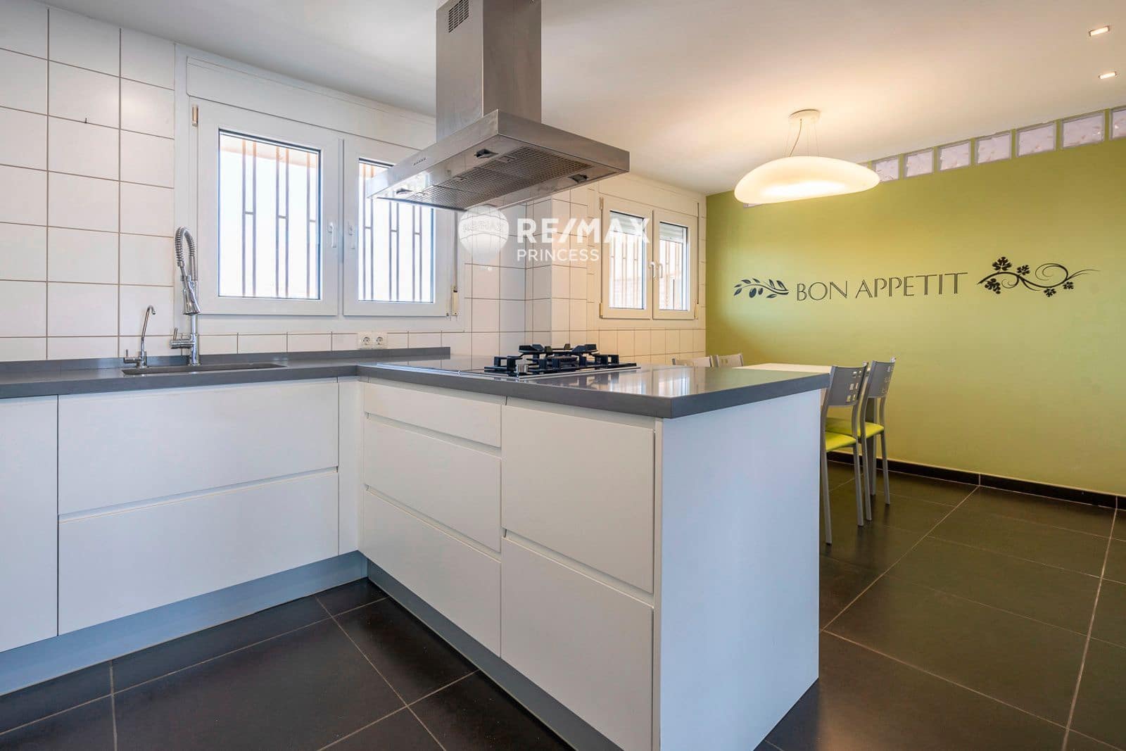 4 soverom Leilighet til salgs i Cabo de las Huertas med svømmebasseng garasje - € 785 000 (Ref: 9164716)