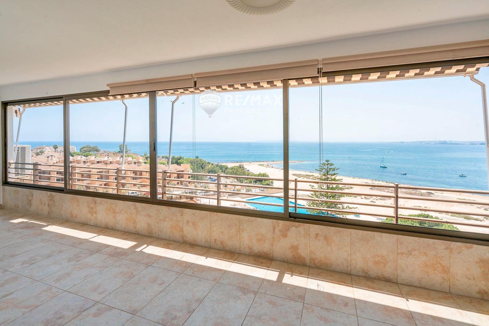 4 soverom Leilighet til salgs i Cabo de las Huertas med svømmebasseng garasje - € 785 000 (Ref: 9164716)