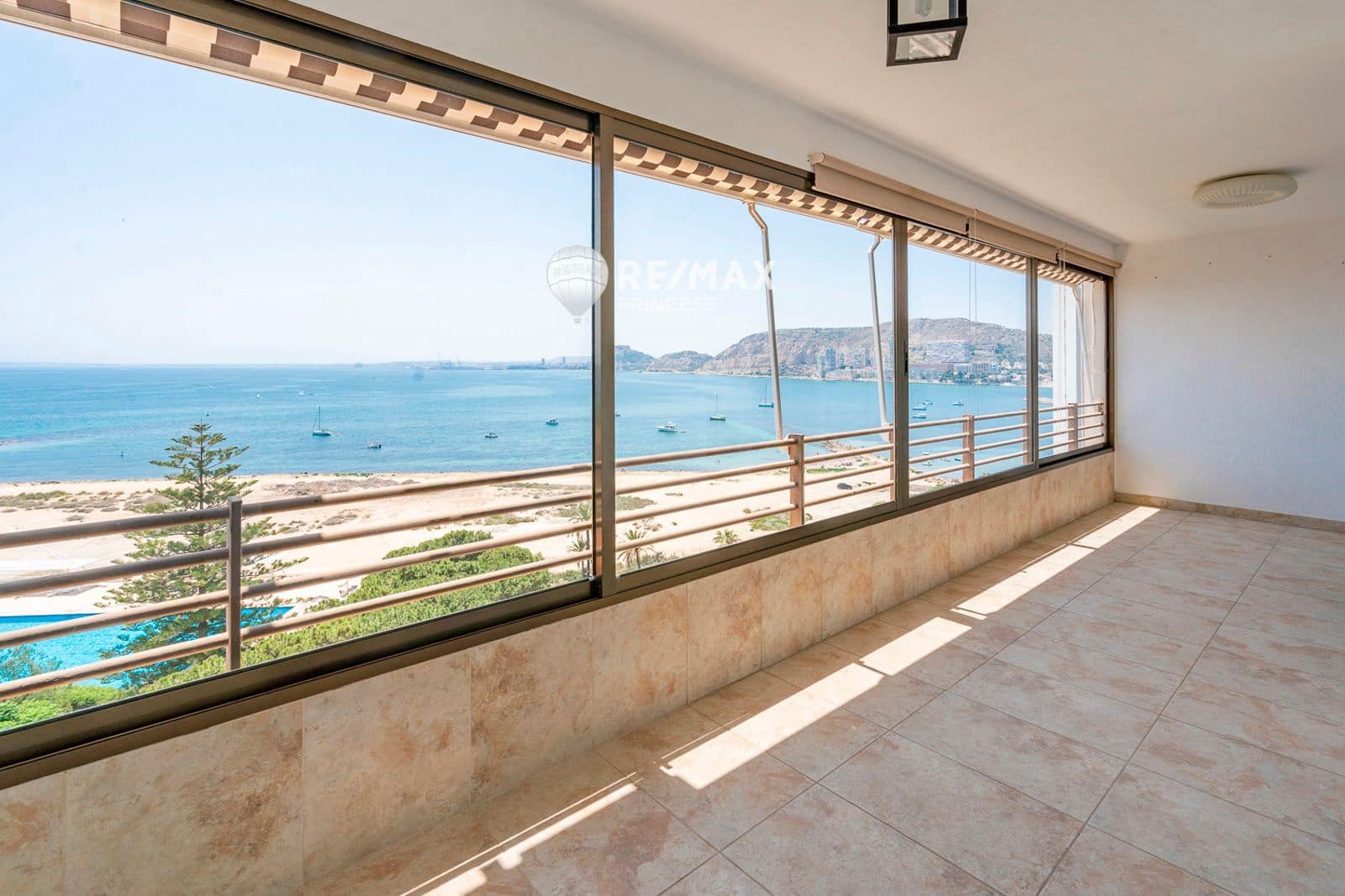 4 soverom Leilighet til salgs i Cabo de las Huertas med svømmebasseng garasje - € 785 000 (Ref: 9164716)