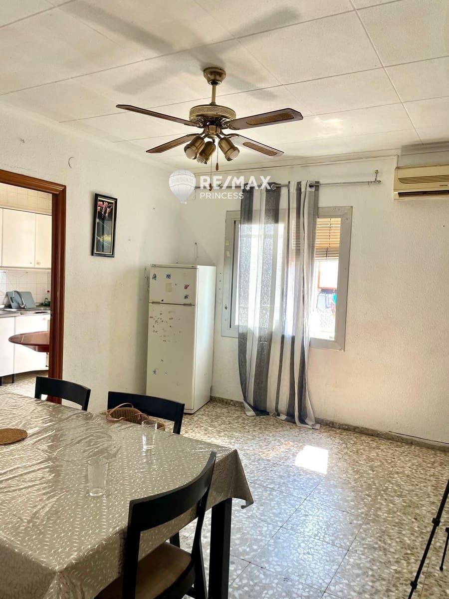 3 soveværelse Lejlighed til salg i Alicante by - € 119.000 (Ref: 9181501)