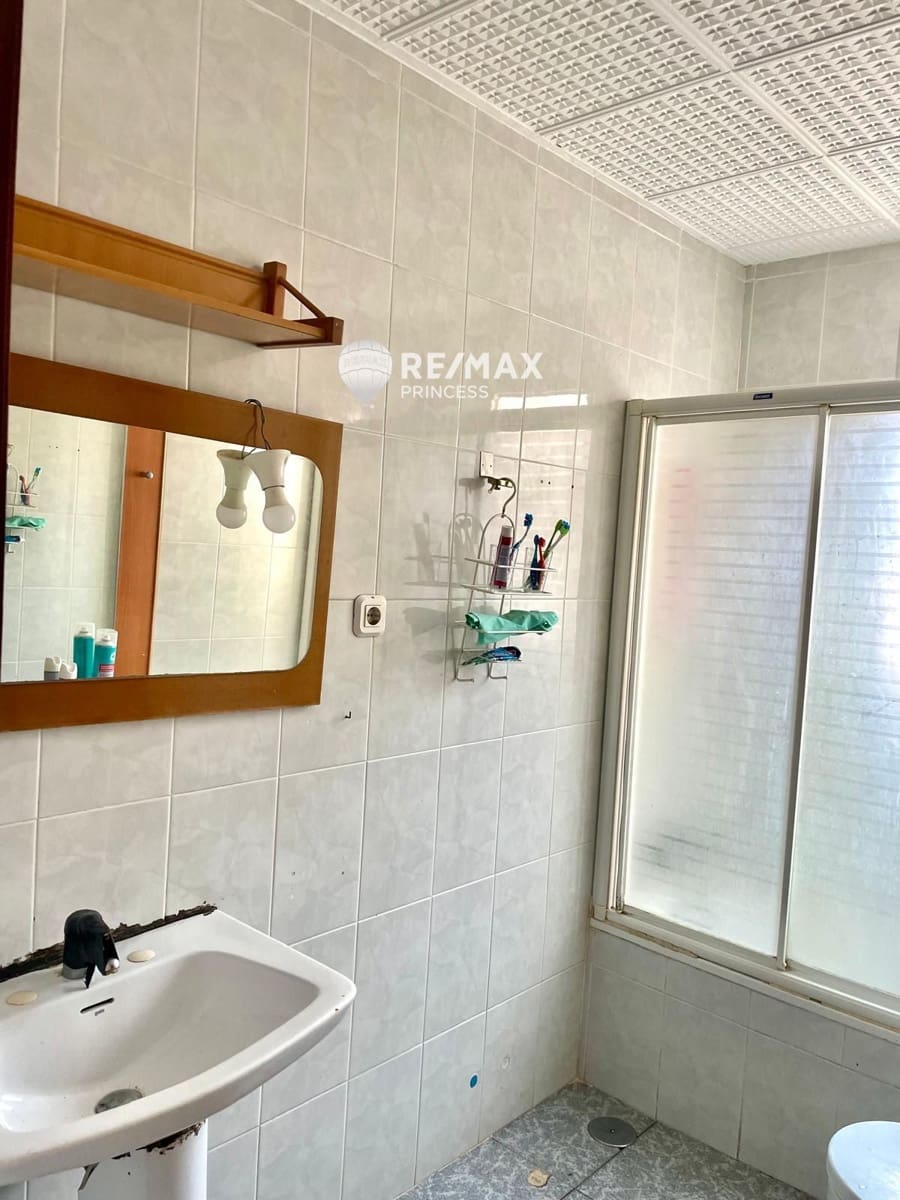 3 soveværelse Lejlighed til salg i Alicante by - € 119.000 (Ref: 9181501)