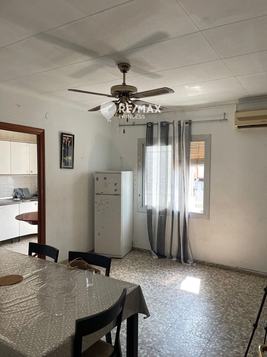 3 soveværelse Lejlighed til salg i Alicante by - € 119.000 (Ref: 9181501)