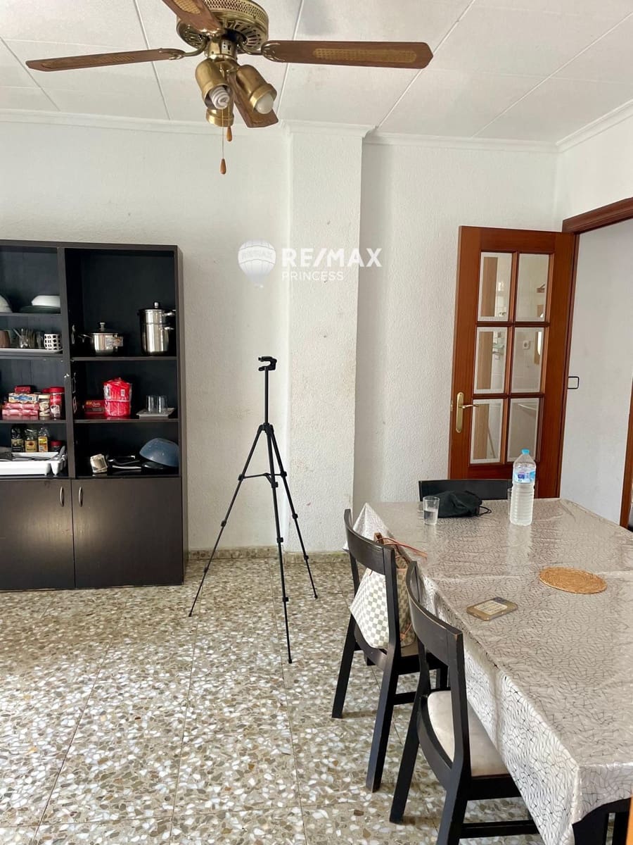 3 soveværelse Lejlighed til salg i Alicante by - € 119.000 (Ref: 9181501)