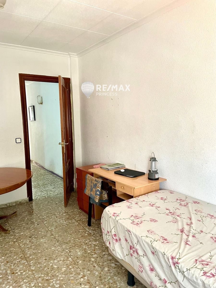 3 soveværelse Lejlighed til salg i Alicante by - € 119.000 (Ref: 9181501)