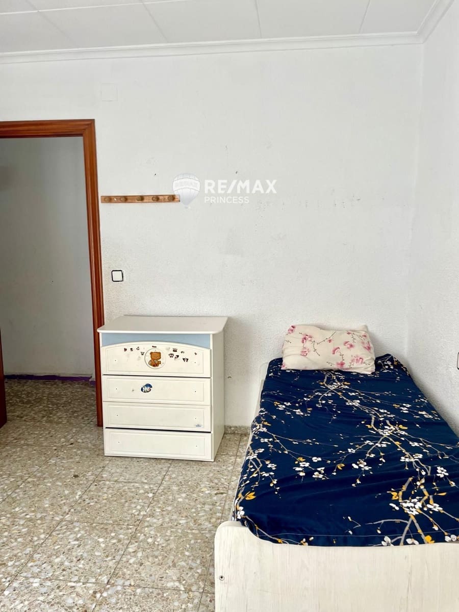 3 soveværelse Lejlighed til salg i Alicante by - € 119.000 (Ref: 9181501)