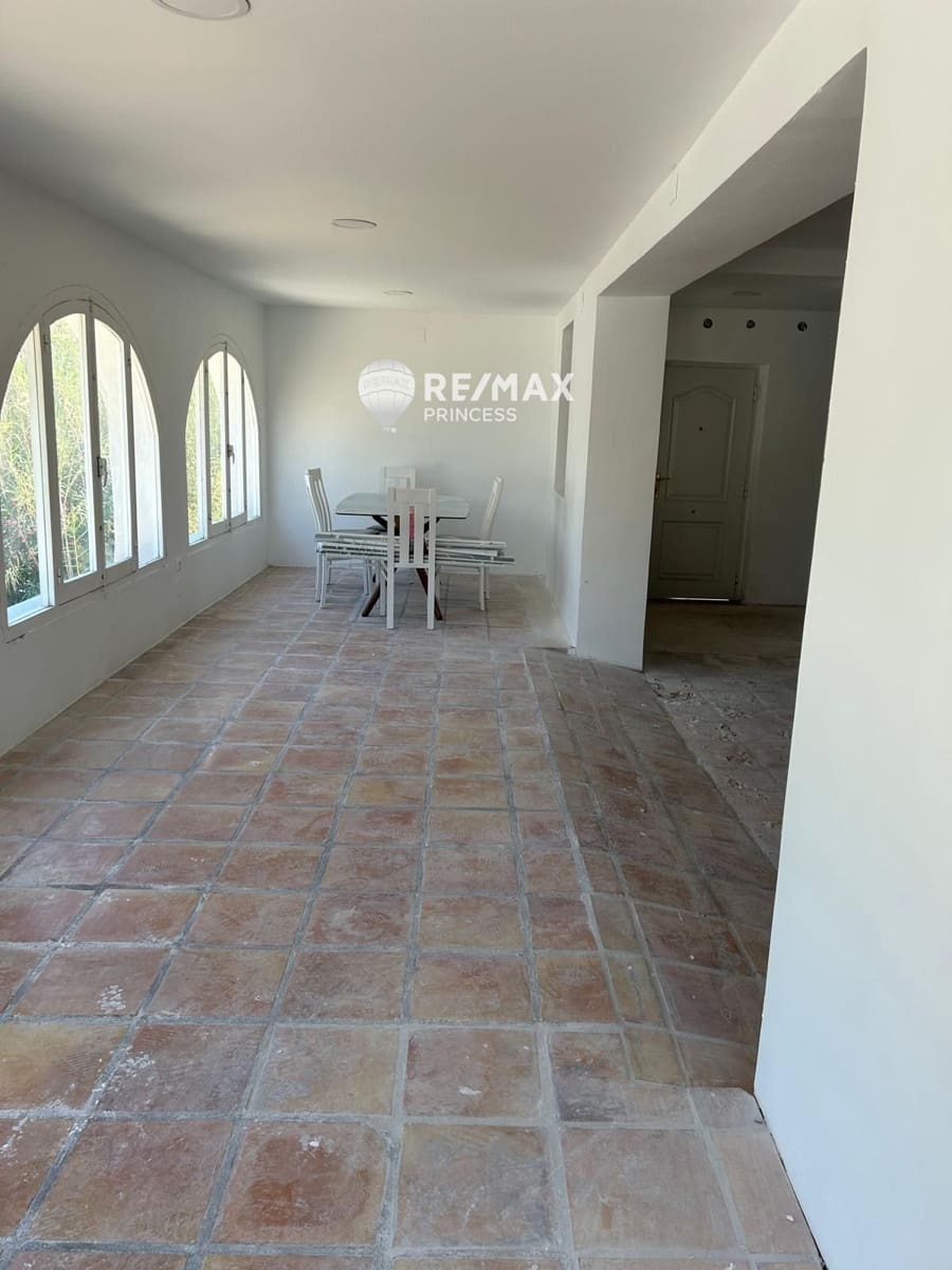 Villa til salg i Alicante by - € 879.900 (Ref: 9196813)