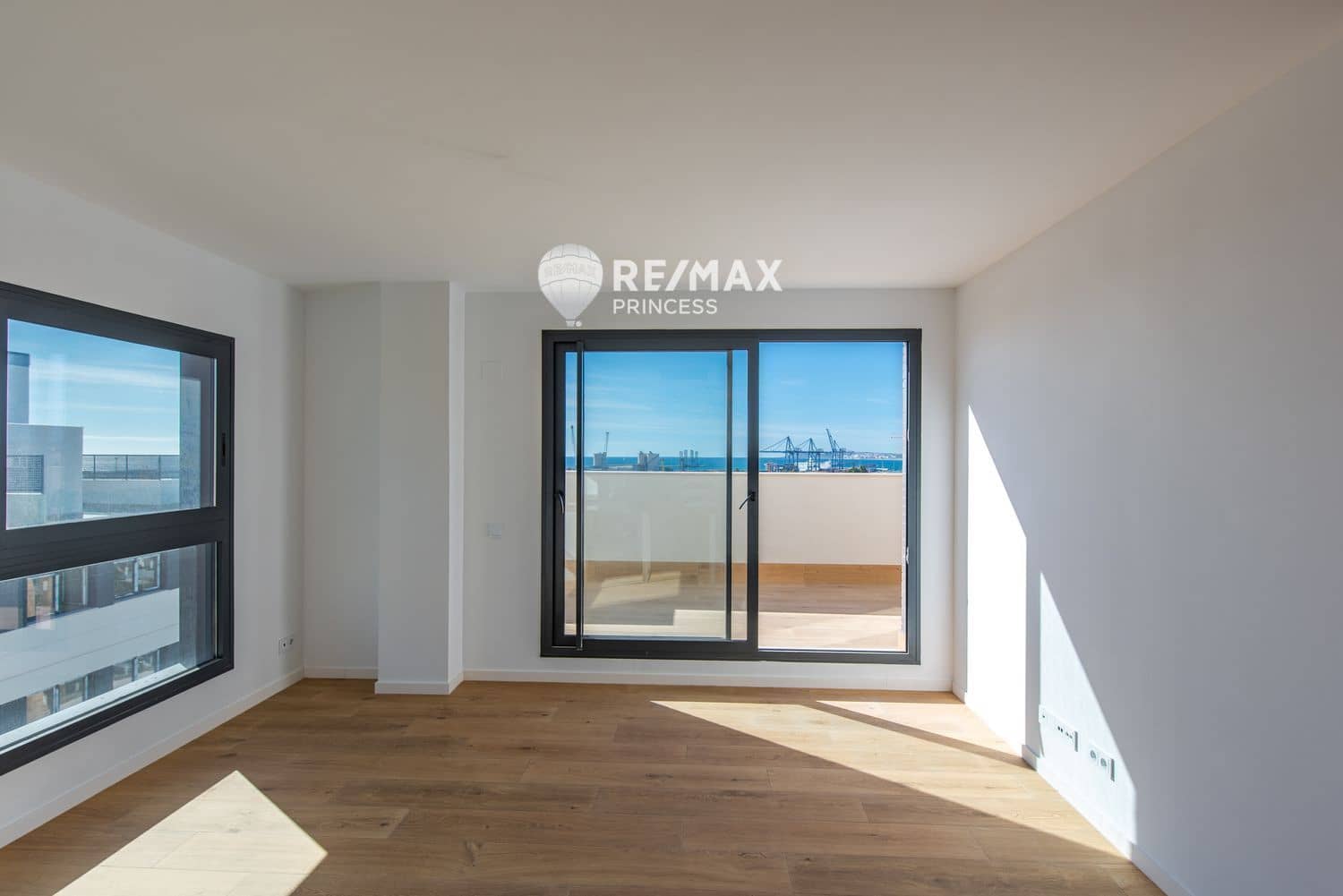 3 soveværelse Penthouse til salg i Alicante by med swimmingpool garage - € 510.000 (Ref: 9199722)