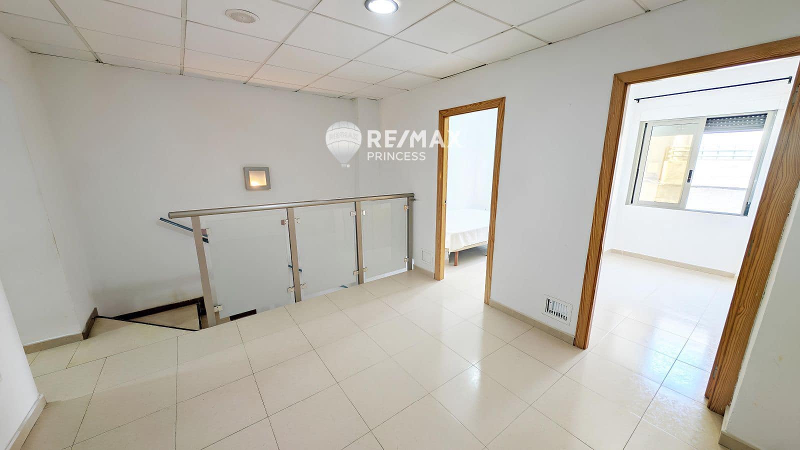 6 bedroom Flat for sale in Alicante / Alacant city - € 205,000 (Ref: 9234839)