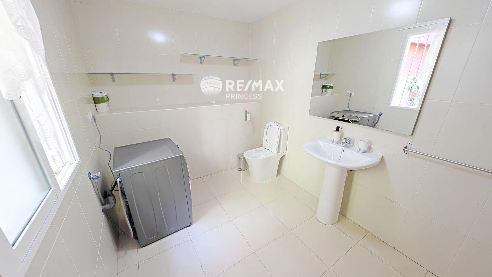 6 bedroom Flat for sale in Alicante / Alacant city - € 205,000 (Ref: 9234839)