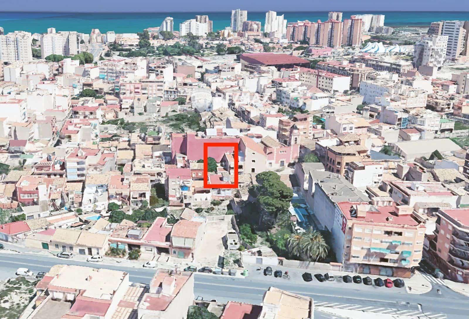 6 bedroom Flat for sale in Alicante / Alacant city - € 205,000 (Ref: 9234839)
