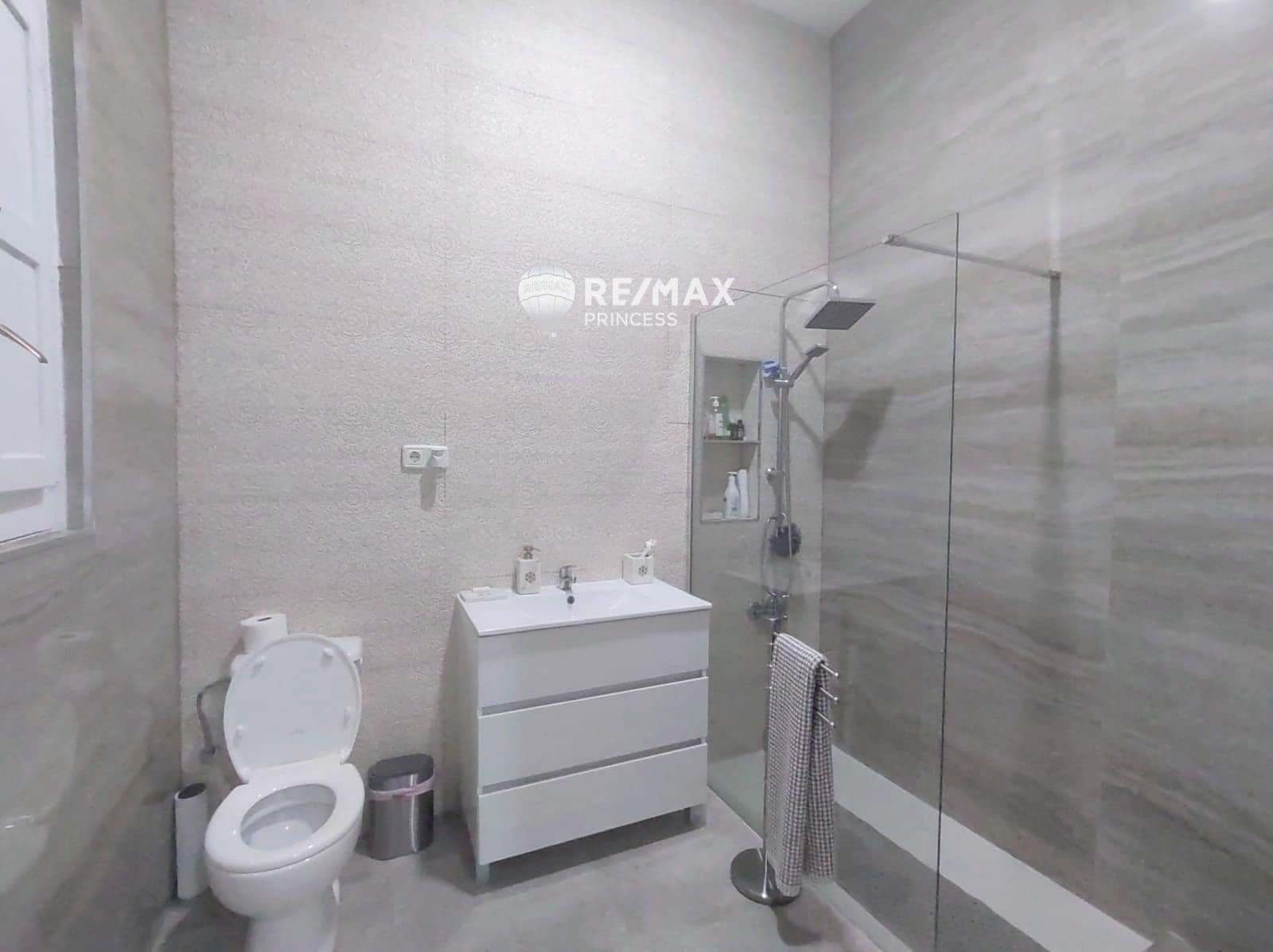 4 soveværelse Lejlighed til salg i Alicante by - € 590.000 (Ref: 9237686)