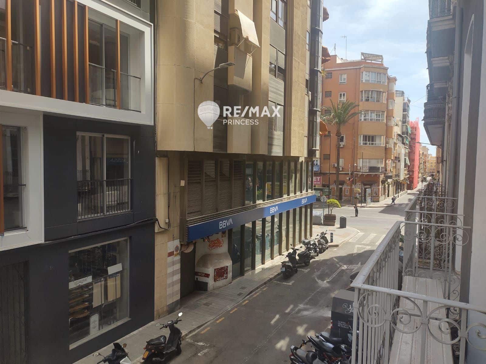 4 soveværelse Lejlighed til salg i Alicante by - € 590.000 (Ref: 9237686)