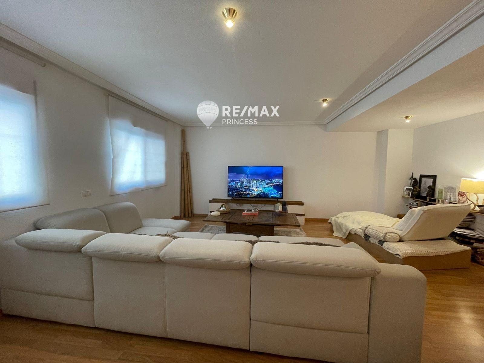 4 soveværelse Lejlighed til salg i Alicante by - € 375.000 (Ref: 9283112)