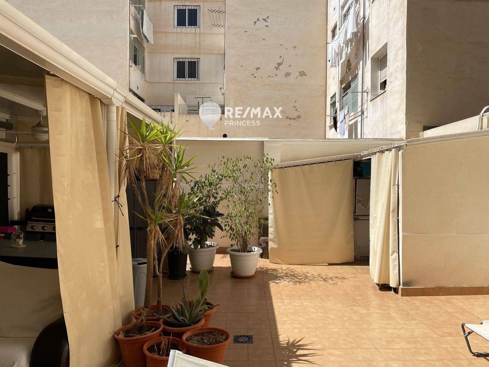 4 soveværelse Lejlighed til salg i Alicante by - € 375.000 (Ref: 9283112)