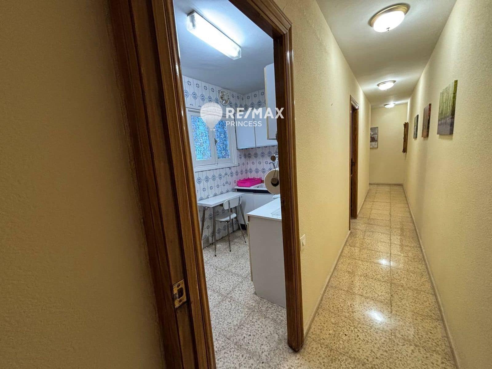 4 bedroom Flat for sale in Alicante / Alacant city with garage - € 229,900 (Ref: 9283114)