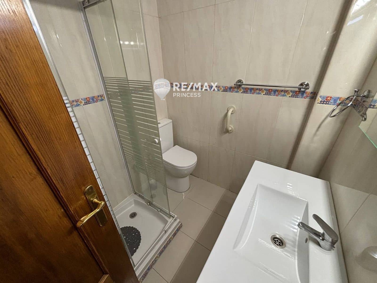 4 bedroom Flat for sale in Alicante / Alacant city with garage - € 229,900 (Ref: 9283114)