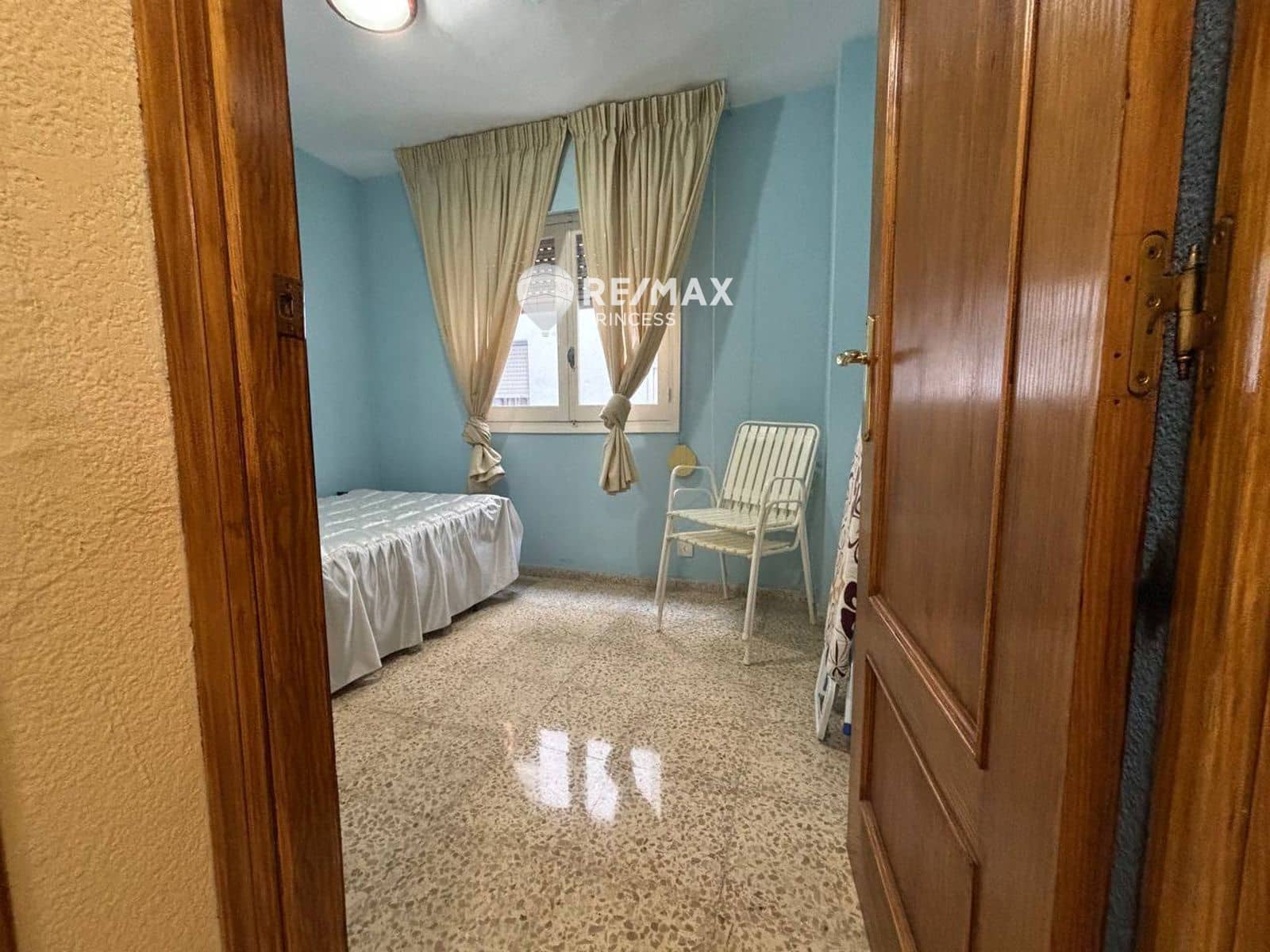 4 bedroom Flat for sale in Alicante / Alacant city with garage - € 229,900 (Ref: 9283114)