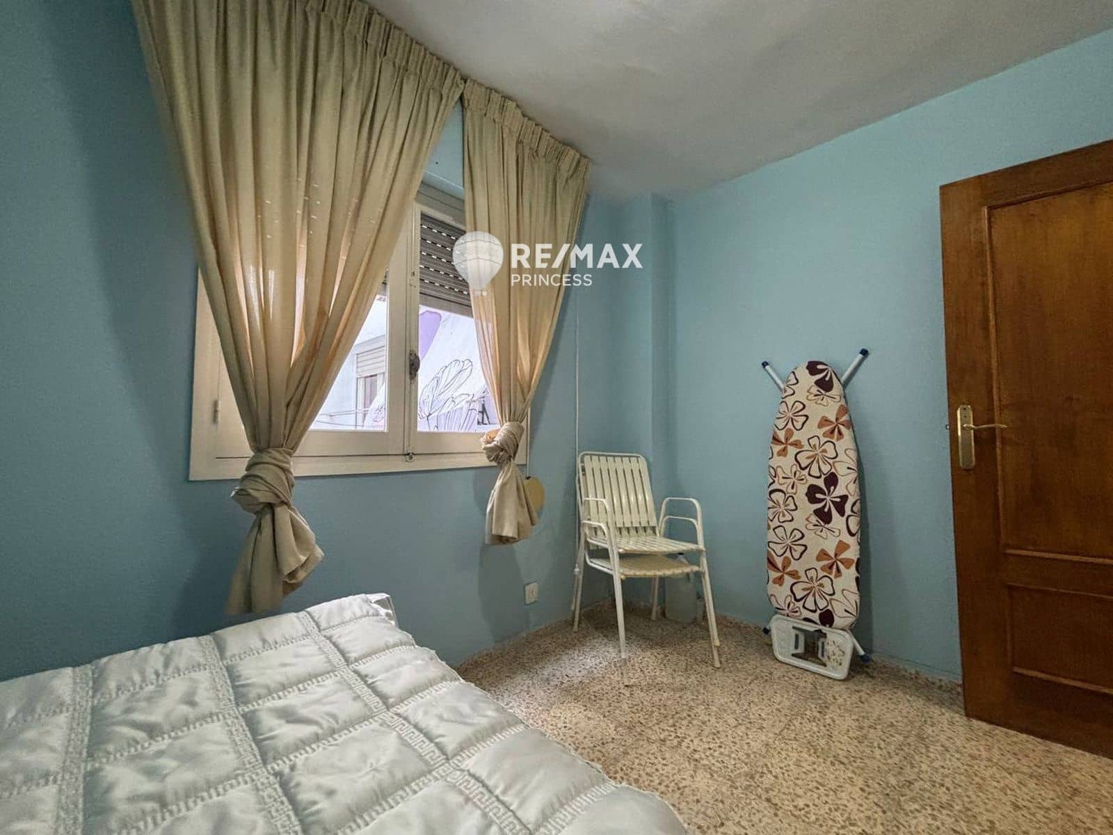 4 bedroom Flat for sale in Alicante / Alacant city with garage - € 229,900 (Ref: 9283114)