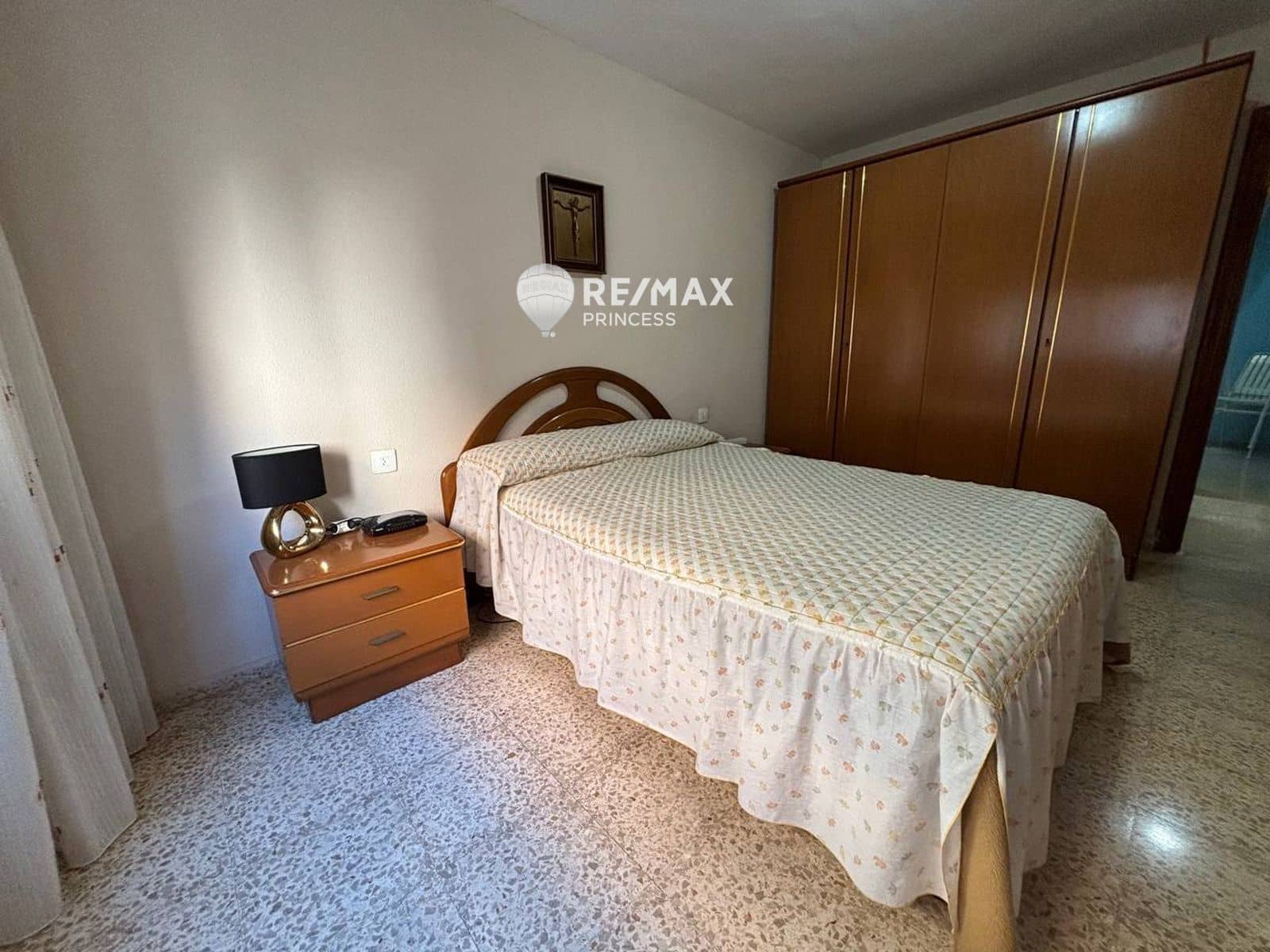 4 bedroom Flat for sale in Alicante / Alacant city with garage - € 229,900 (Ref: 9283114)