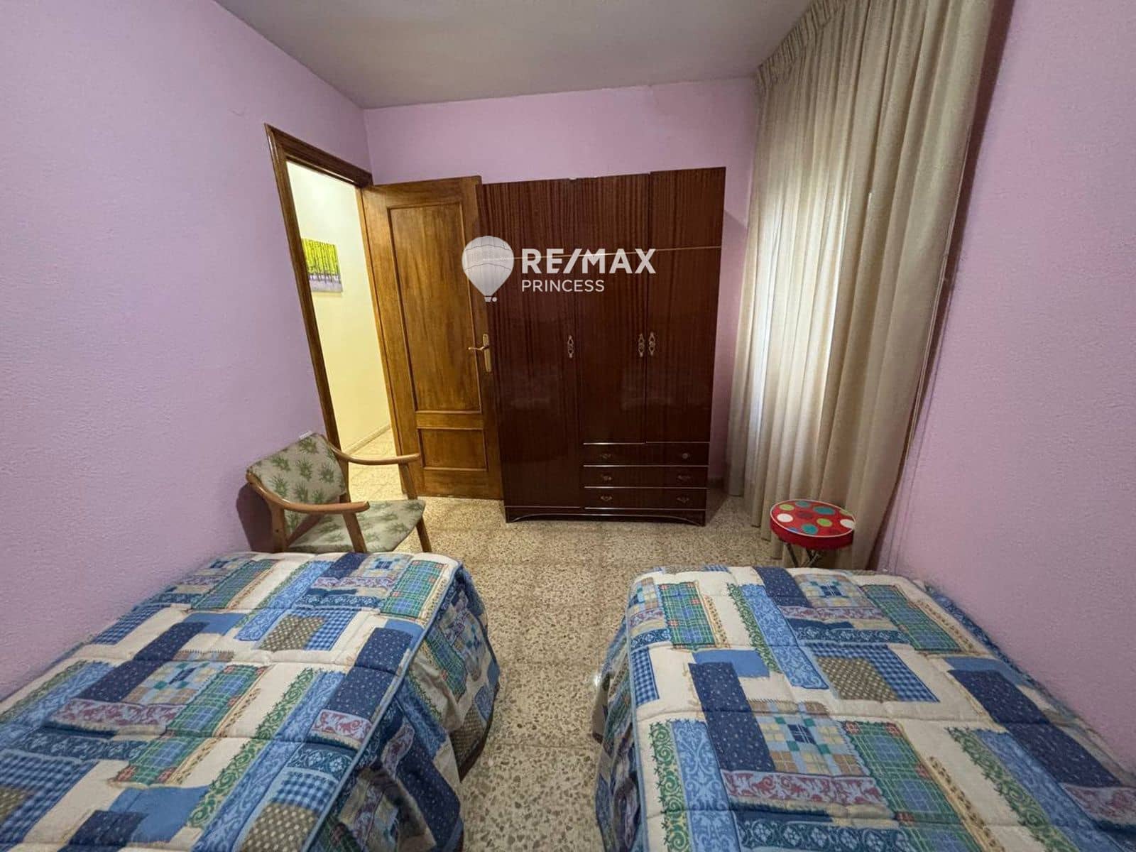 4 bedroom Flat for sale in Alicante / Alacant city with garage - € 229,900 (Ref: 9283114)