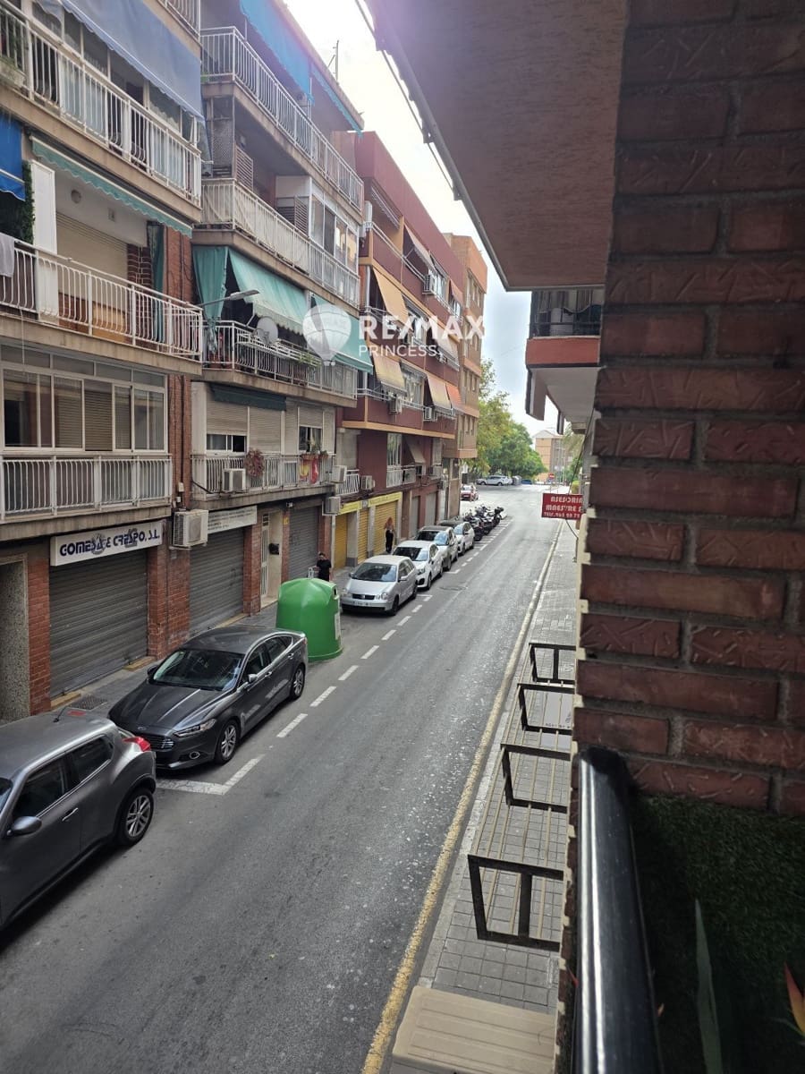 3 soveværelse Lejlighed til salg i Alicante by - € 260.000 (Ref: 9306219)