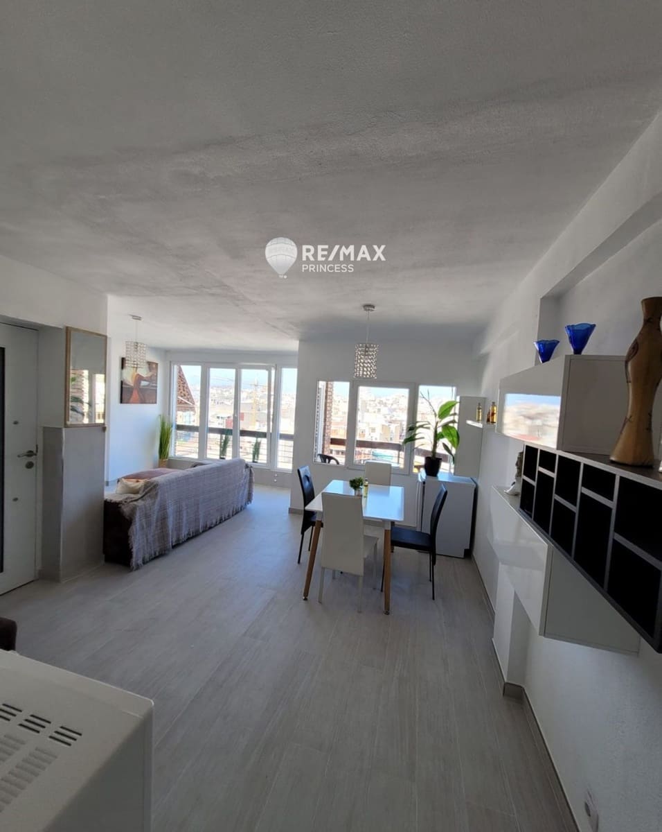 2 soveværelse Lejlighed til salg i Alicante by - € 360.000 (Ref: 9306221)