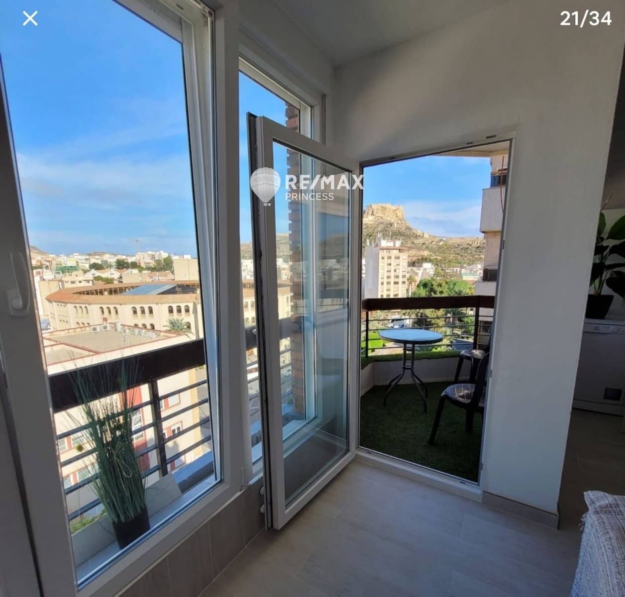 2 soveværelse Lejlighed til salg i Alicante by - € 360.000 (Ref: 9306221)