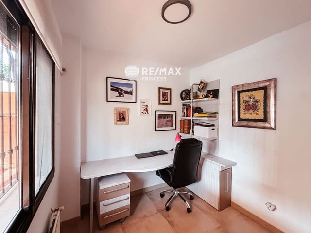 5 quarto Casa em Banda para venda em Muchamiel / Mutxamel com piscina garagem - 596 000 € (Ref: 9324222)