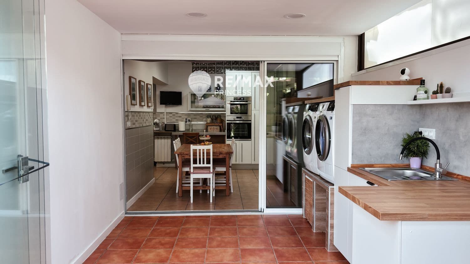 5 makuuhuone Omakotitalo myytävänä paikassa Muchamiel / Mutxamel mukana uima-altaan 
autotalli - 596 000 € (Ref: 9324222)