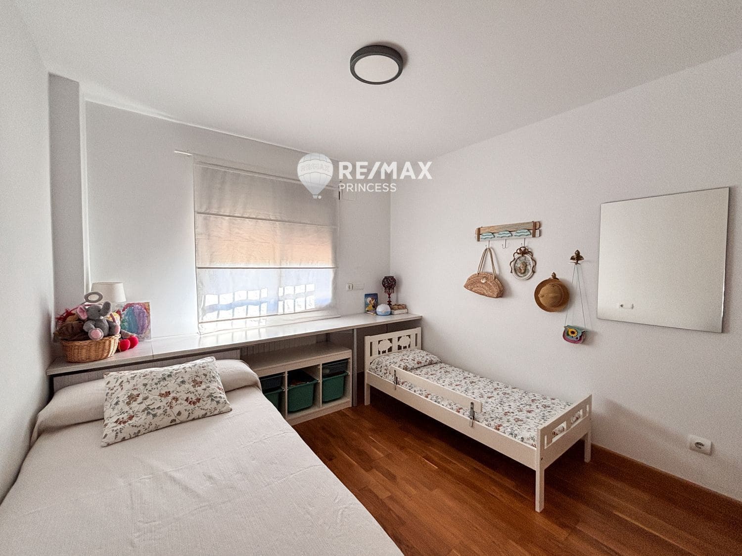 5 makuuhuone Omakotitalo myytävänä paikassa Muchamiel / Mutxamel mukana uima-altaan 
autotalli - 596 000 € (Ref: 9324222)