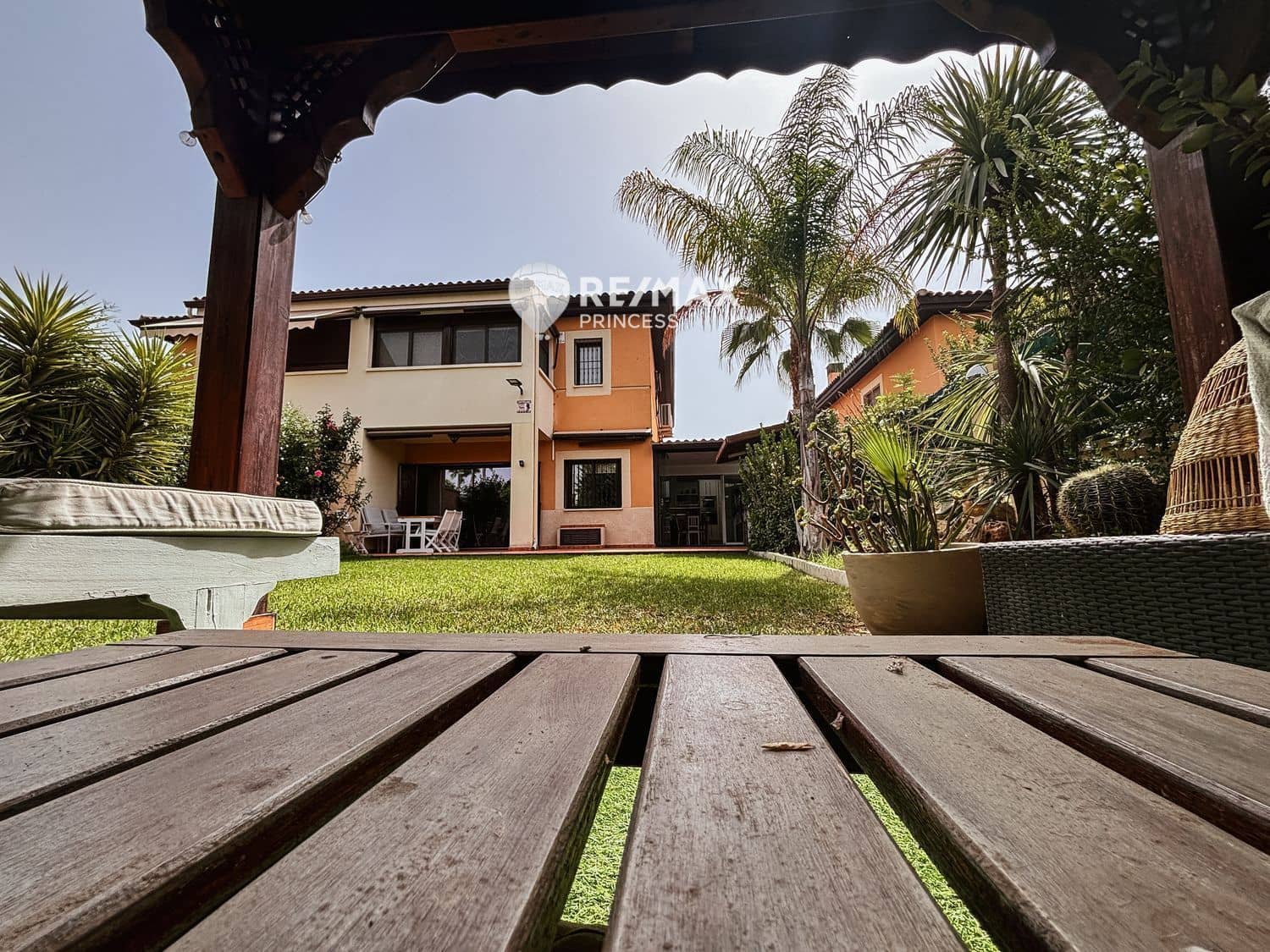 5 makuuhuone Omakotitalo myytävänä paikassa Muchamiel / Mutxamel mukana uima-altaan 
autotalli - 596 000 € (Ref: 9324222)