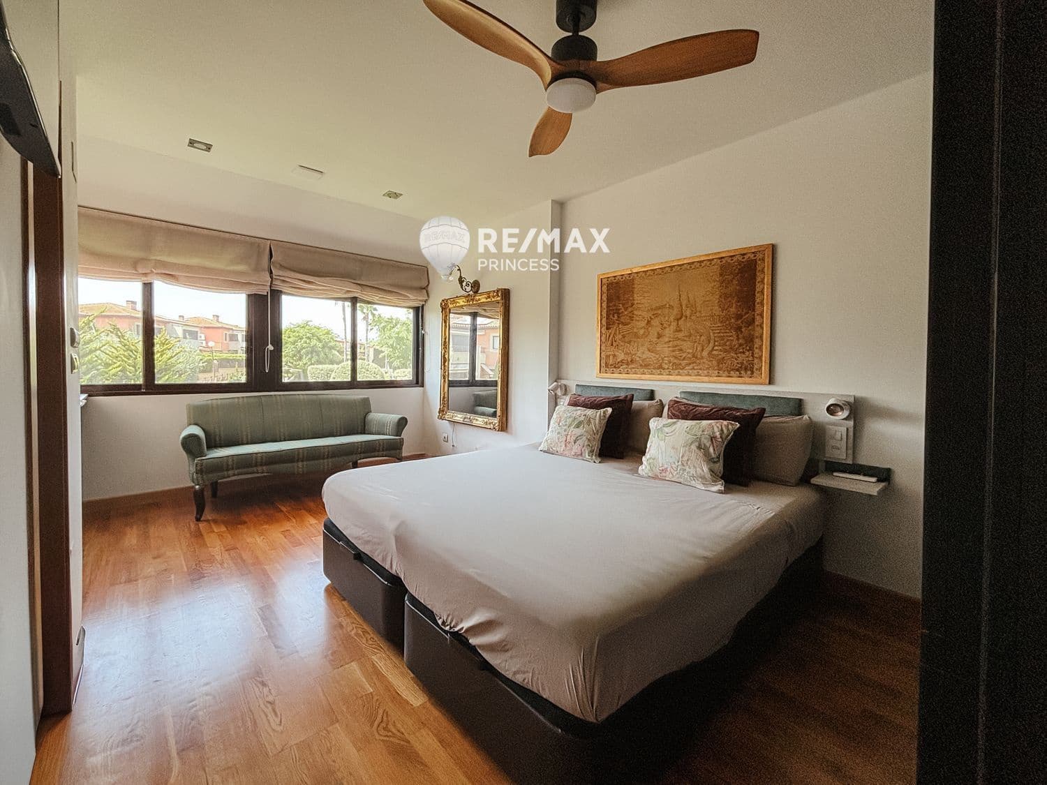 5 makuuhuone Omakotitalo myytävänä paikassa Muchamiel / Mutxamel mukana uima-altaan 
autotalli - 596 000 € (Ref: 9324222)