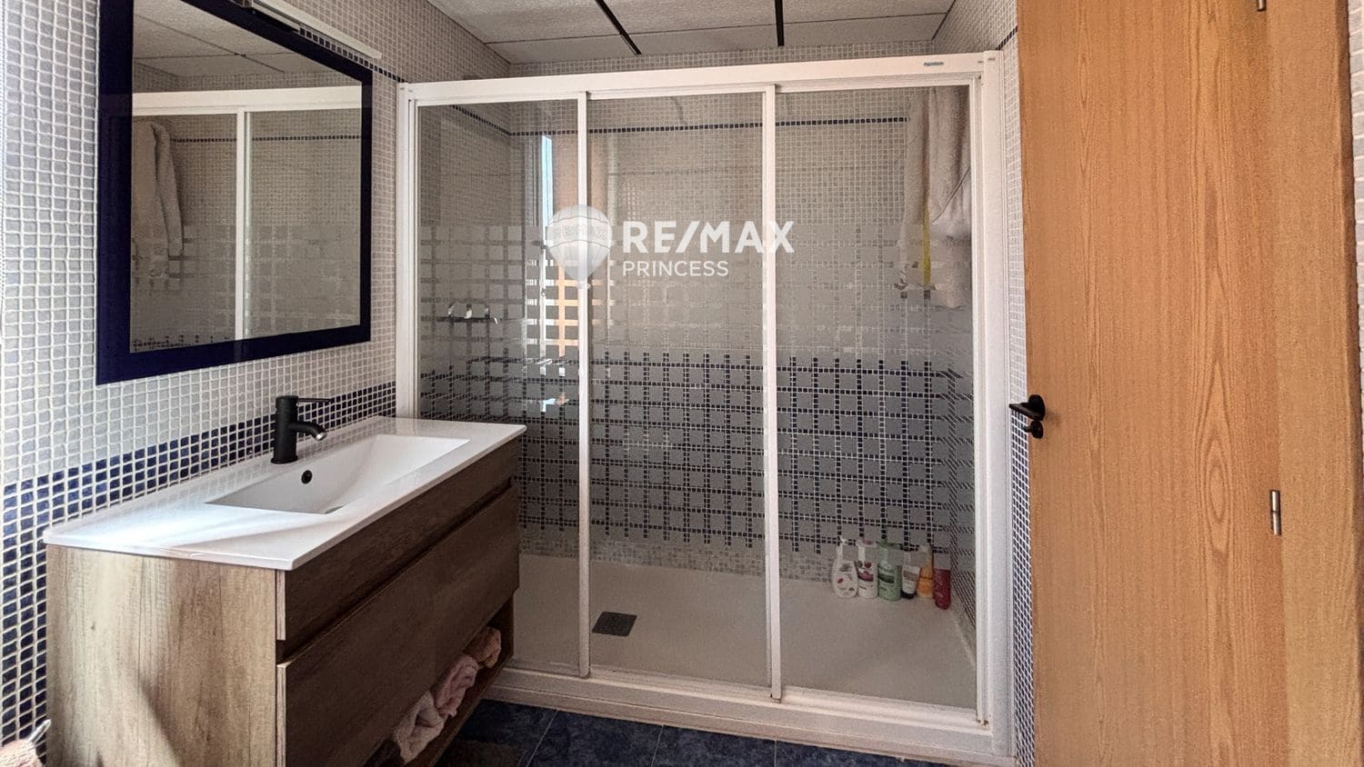 5 makuuhuone Omakotitalo myytävänä paikassa Muchamiel / Mutxamel mukana uima-altaan 
autotalli - 596 000 € (Ref: 9324222)