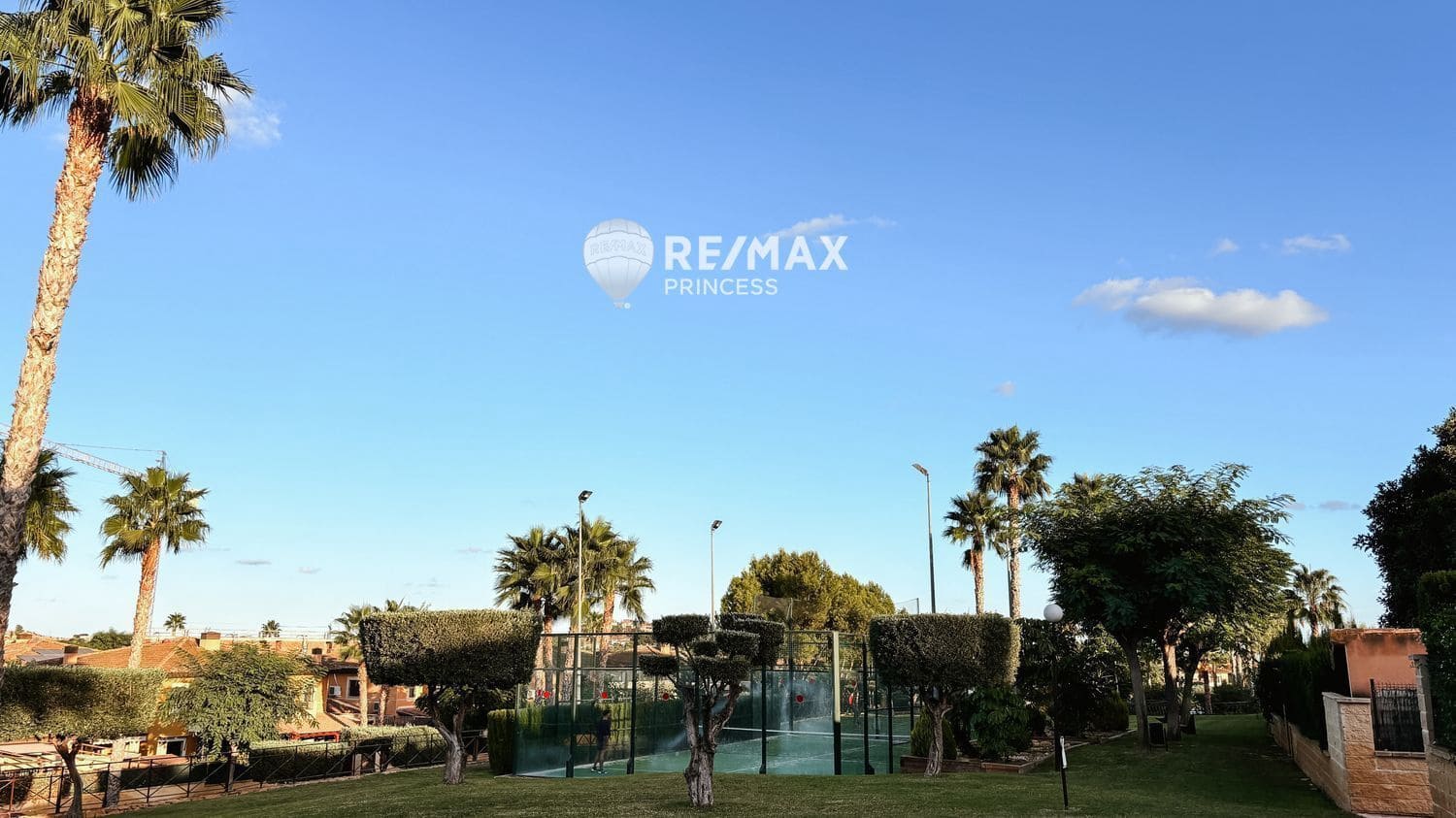 5 makuuhuone Omakotitalo myytävänä paikassa Muchamiel / Mutxamel mukana uima-altaan 
autotalli - 596 000 € (Ref: 9324222)