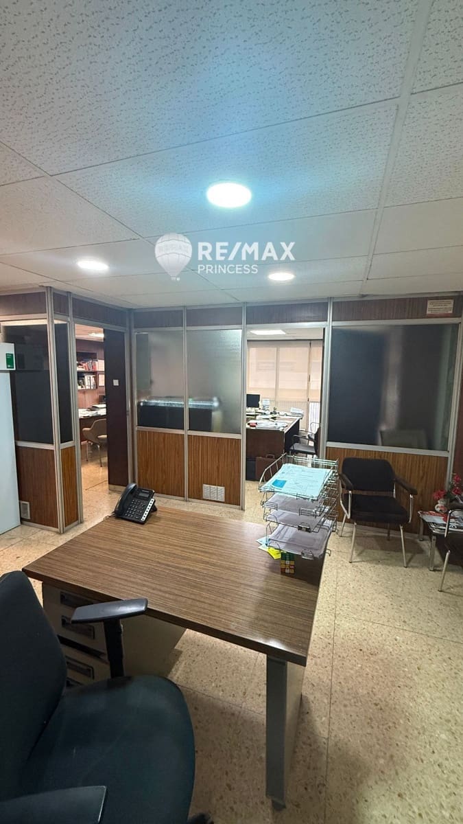 Bureau à vendre à Alicante ville - 265 000 € (Ref: 9335361)