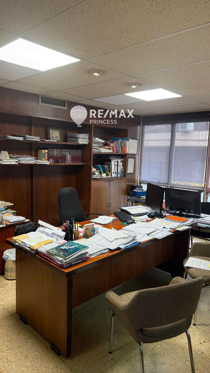 Bureau à vendre à Alicante ville - 265 000 € (Ref: 9335361)