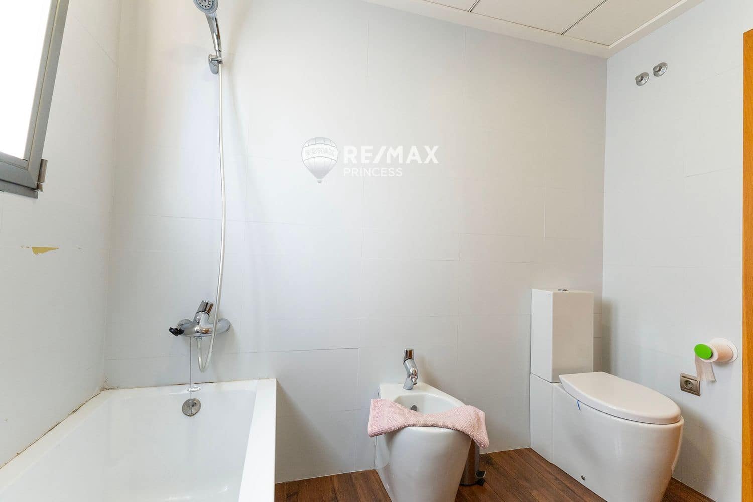 4 Zimmer Villa zu verkaufen in Torrellano mit Pool Garage - 620.000 € (Ref: 9336895)