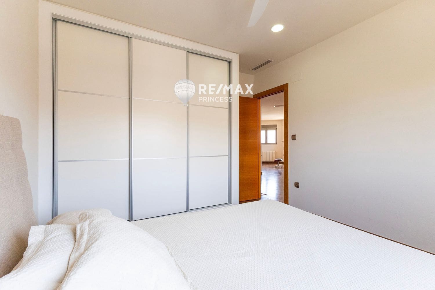 4 Zimmer Villa zu verkaufen in Torrellano mit Pool Garage - 620.000 € (Ref: 9336895)