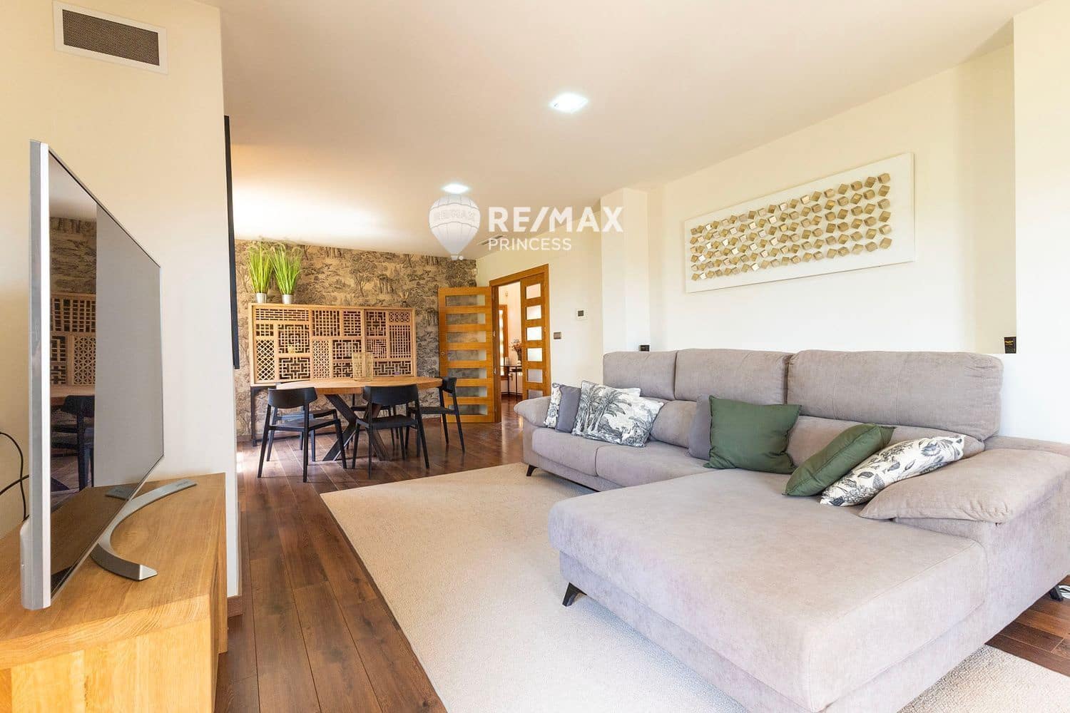 4 Zimmer Villa zu verkaufen in Torrellano mit Pool Garage - 620.000 € (Ref: 9336895)