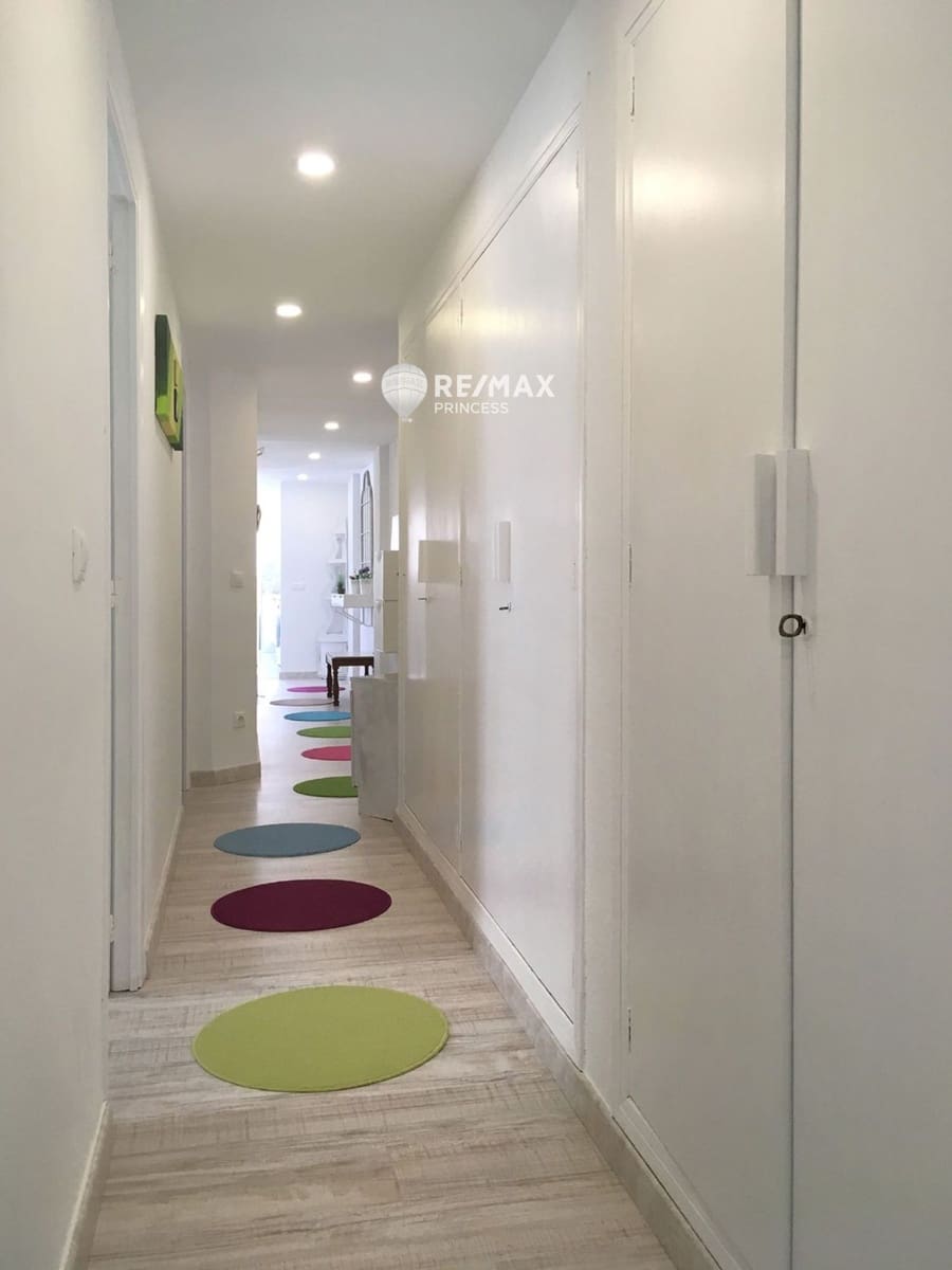 4 sovrum Lägenhet till salu i Alicante stad med garage - 329 000 € (Ref: 9405854)