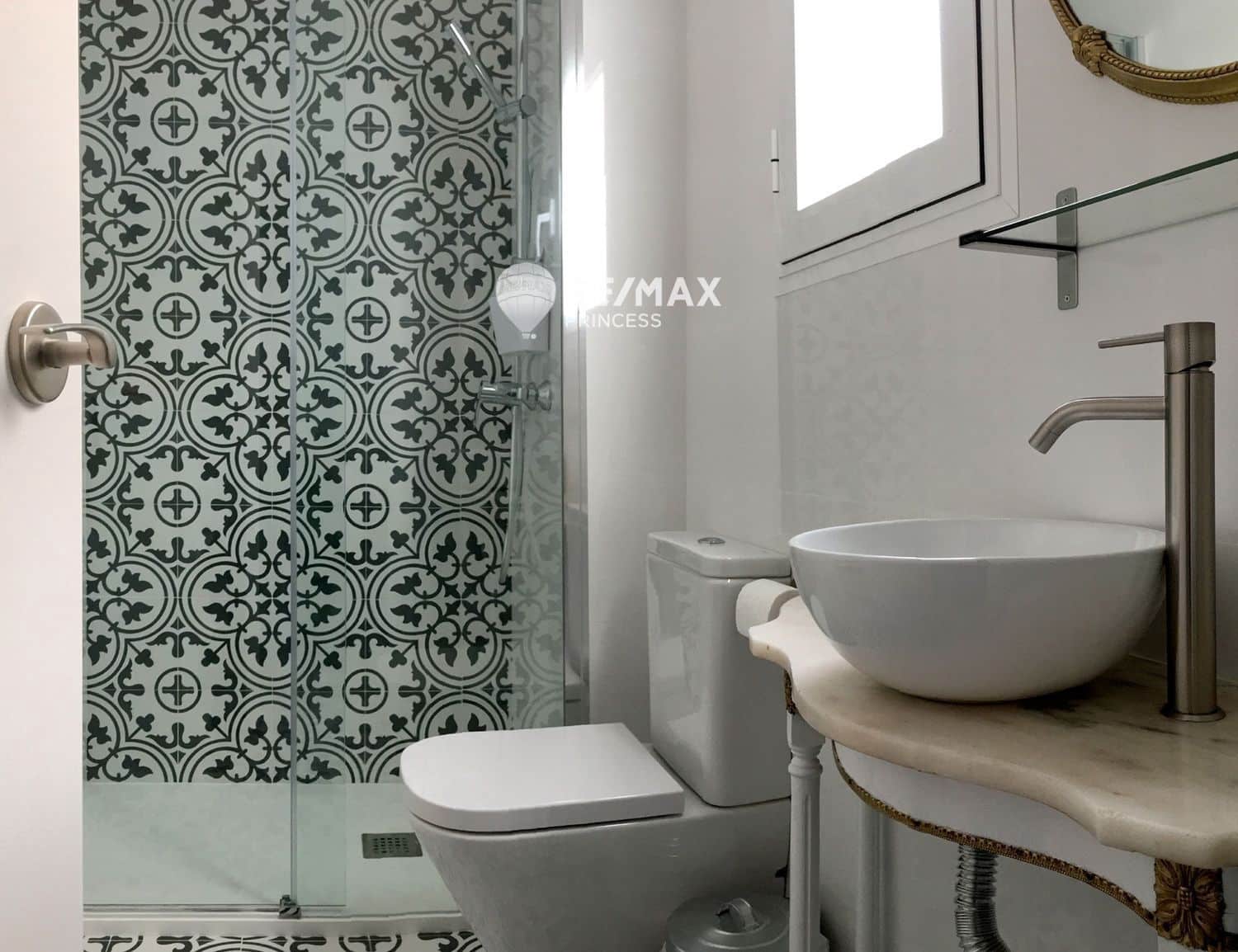 4 sovrum Lägenhet till salu i Alicante stad med garage - 329 000 € (Ref: 9405854)