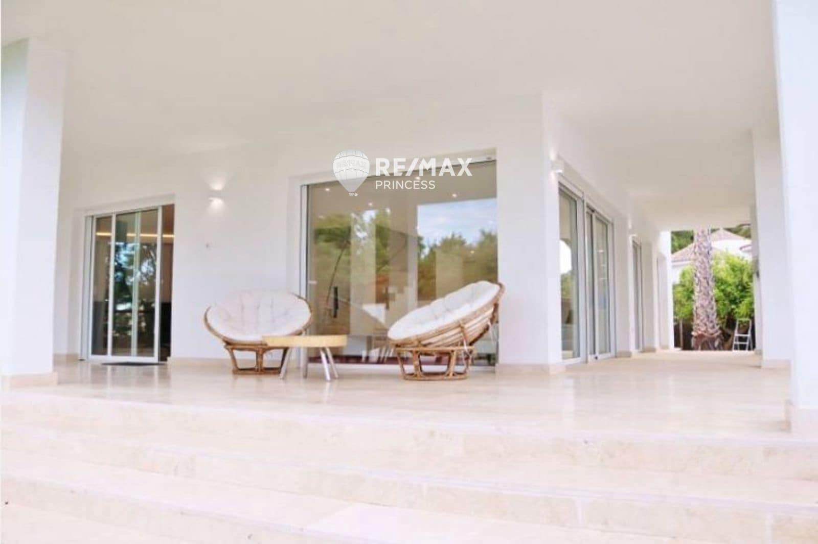 5 slaapkamer Villa te koop in Alicante stad met zwembad garage - € 1.650.000 (Ref: 9438141)