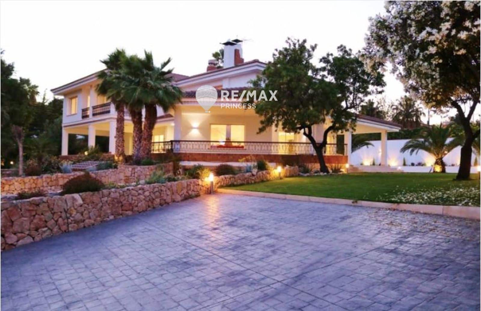 5 slaapkamer Villa te koop in Alicante stad met zwembad garage - € 1.650.000 (Ref: 9438141)