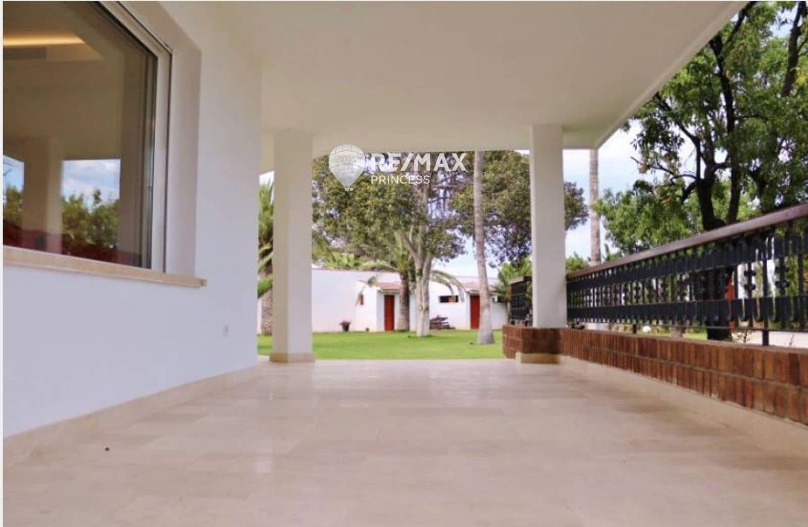 5 slaapkamer Villa te koop in Alicante stad met zwembad garage - € 1.650.000 (Ref: 9438141)