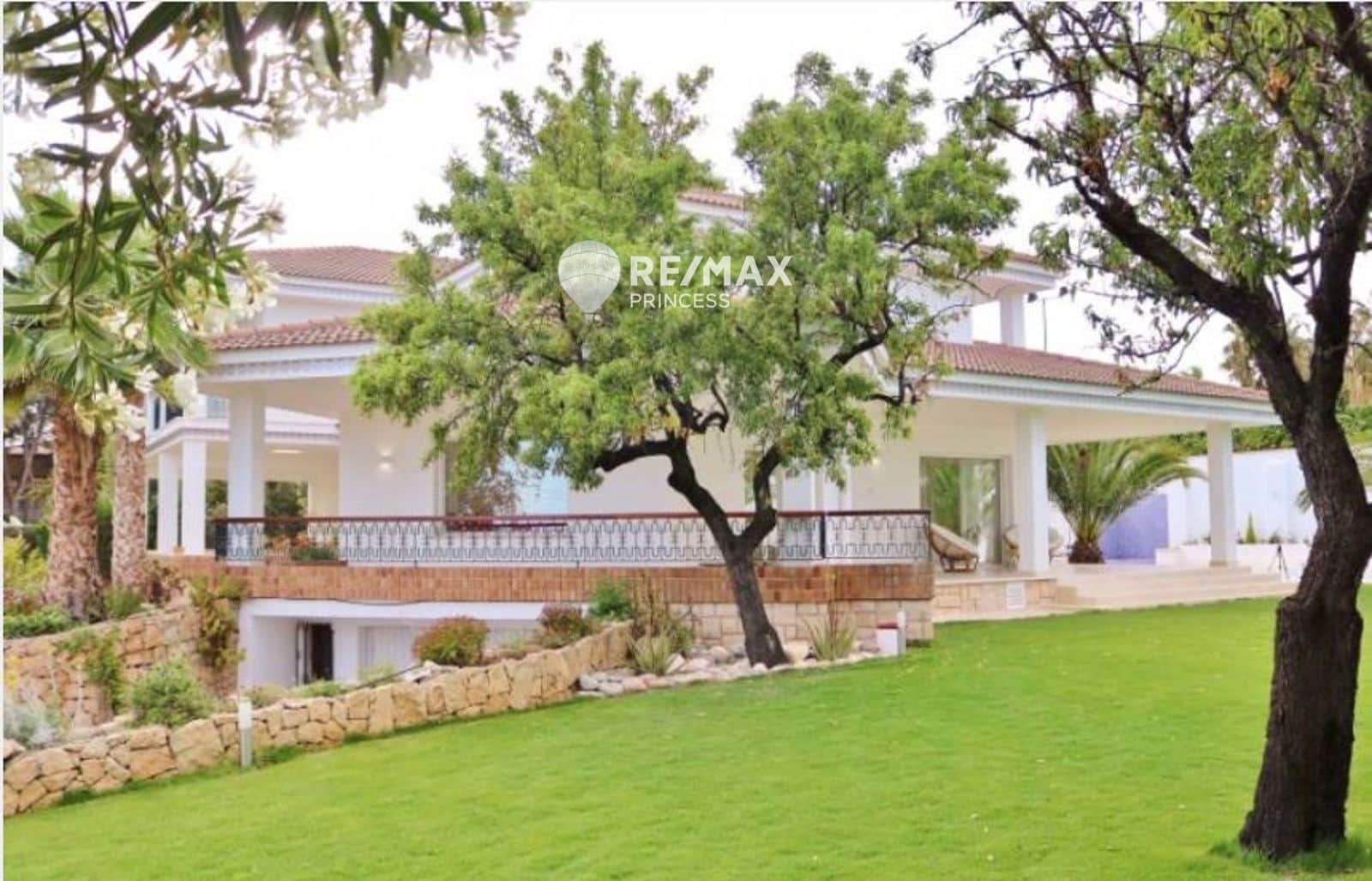 5 slaapkamer Villa te koop in Alicante stad met zwembad garage - € 1.650.000 (Ref: 9438141)
