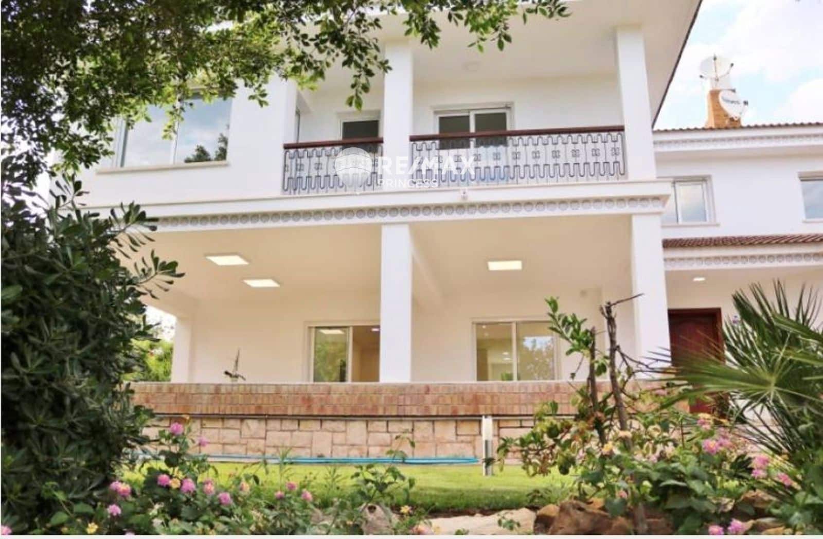 5 slaapkamer Villa te koop in Alicante stad met zwembad garage - € 1.650.000 (Ref: 9438141)