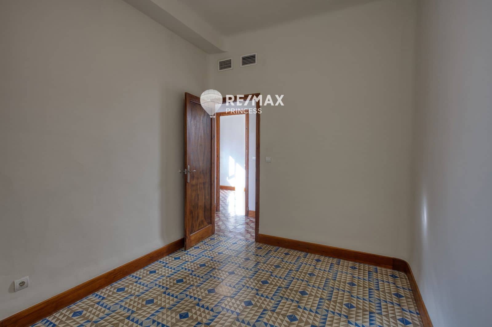 3 camera da letto Attico da affittare in Alicante citta con garage - 1.650 € (Rif: 9444631)