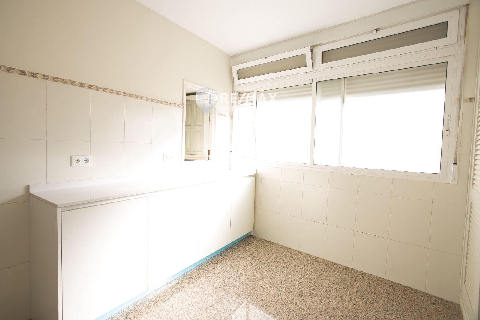 3 camera da letto Attico da affittare in Alicante citta con garage - 1.650 € (Rif: 9444631)