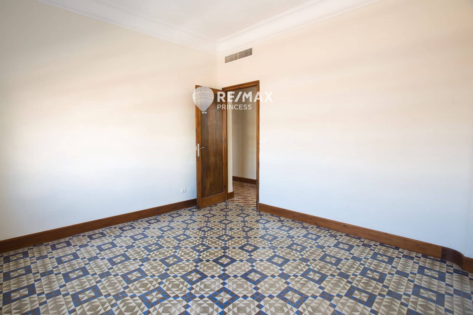 3 camera da letto Attico da affittare in Alicante citta con garage - 1.650 € (Rif: 9444631)